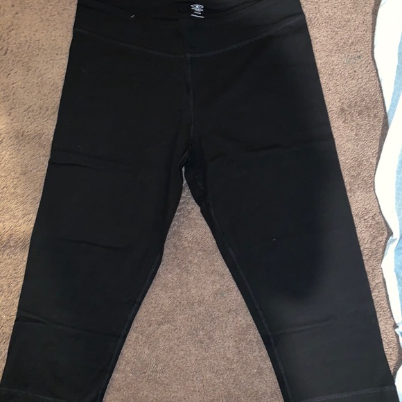 Athletic Capri pants - Picture 2 of 3